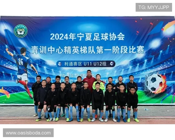 与足球明星的合影记录下的瞬间与梦想的交汇之旅 与足球明星的合影记录下的瞬间与梦想的交汇之旅